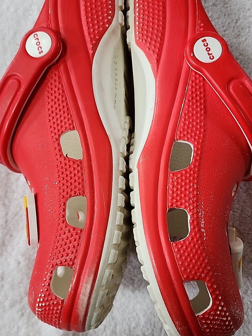 CROCS Women's Red Classic Clog with McDonald's Jibbitz Size 8 Preowned - Picture 5 of 10